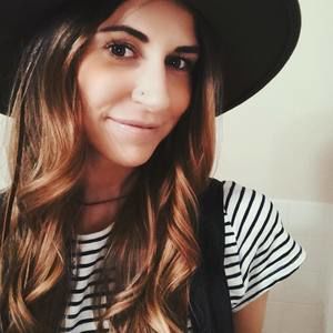 Meet your Posher, Cynthia